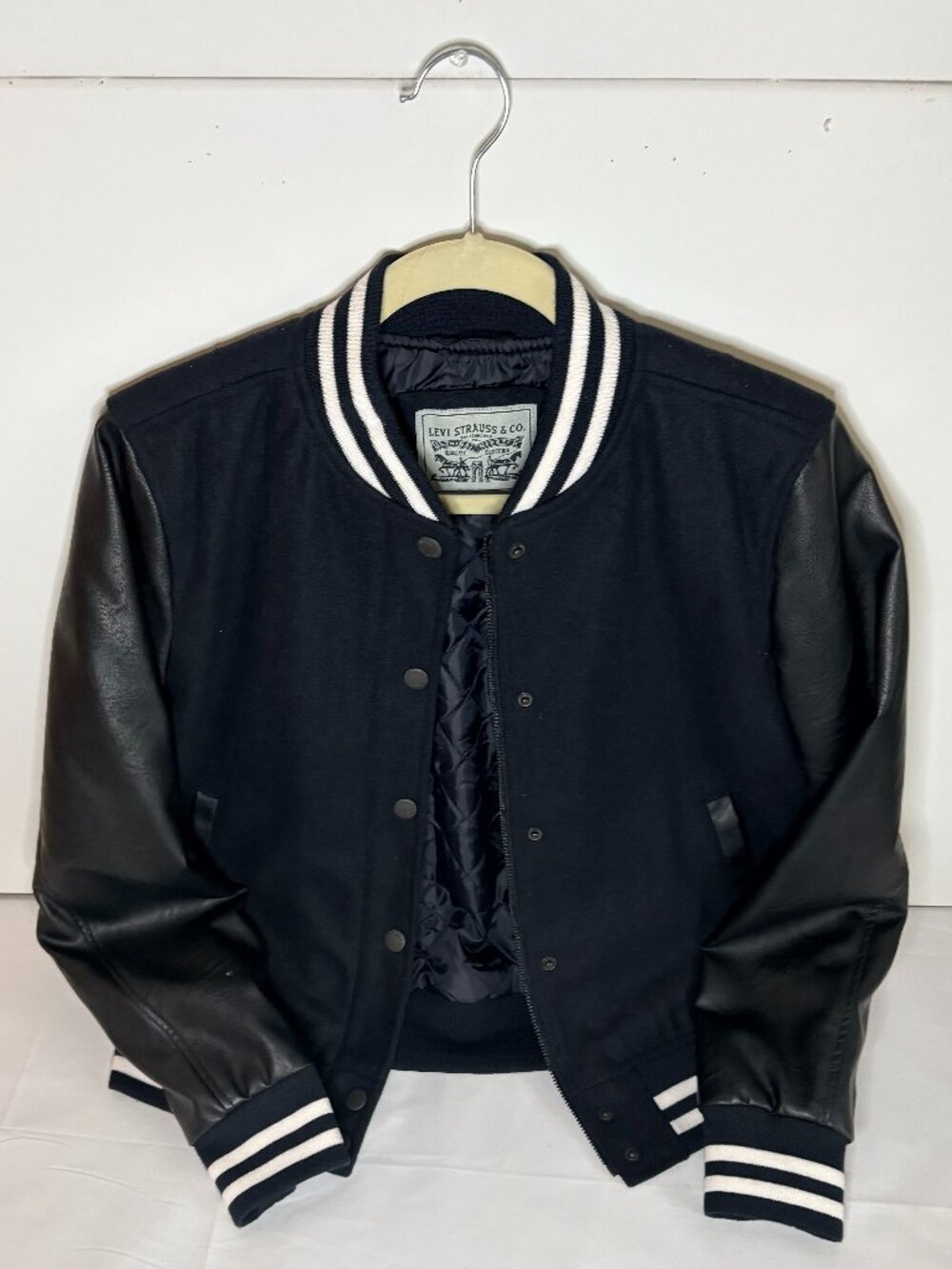 Levi's Varsity Stripe Bomber Snap Zip Closure Faux Leather Sleeves Jacket Sz M